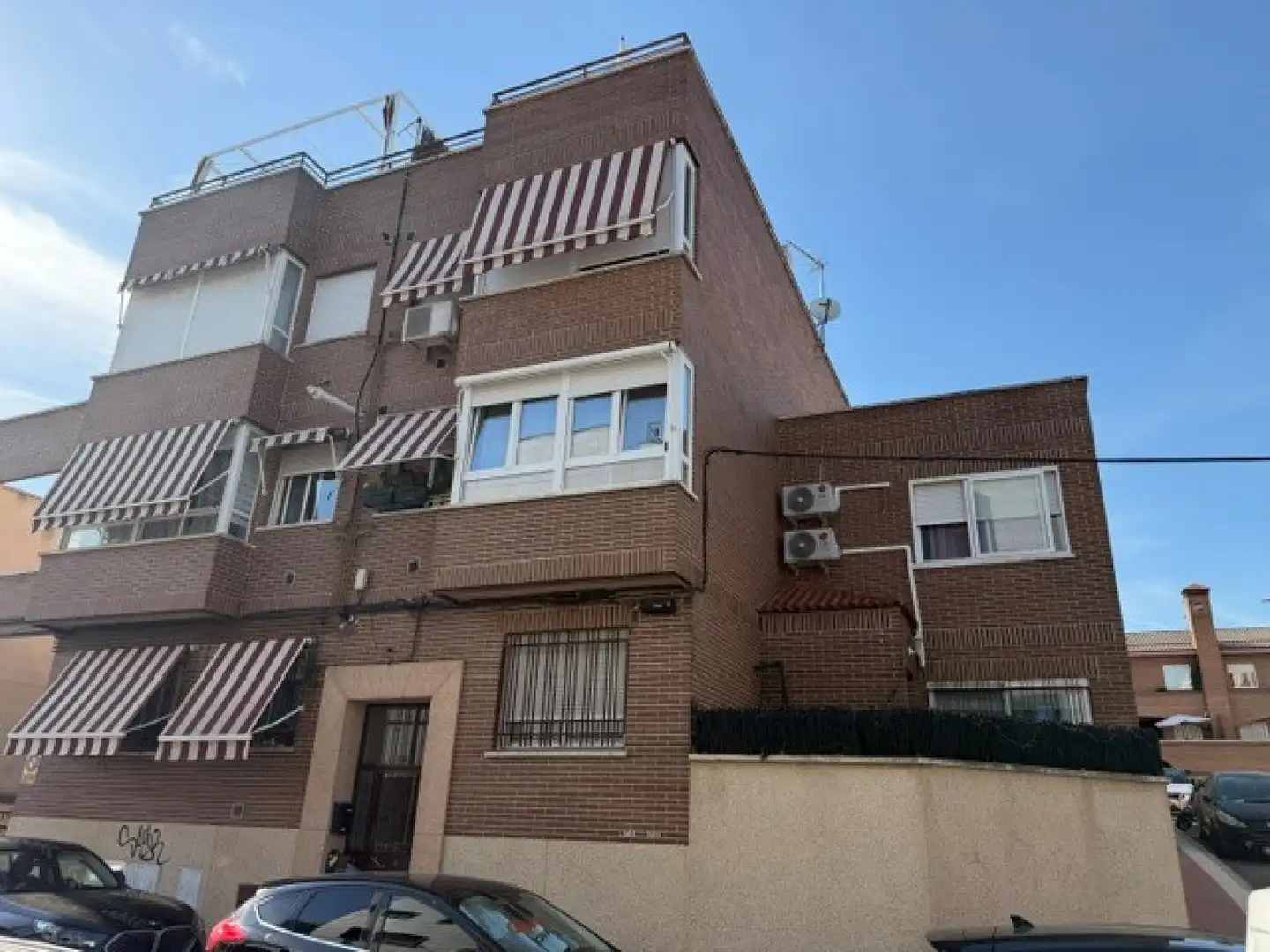 Vista exterior de Pis en venda en Alcorcón amb Calefacció i Terrassa