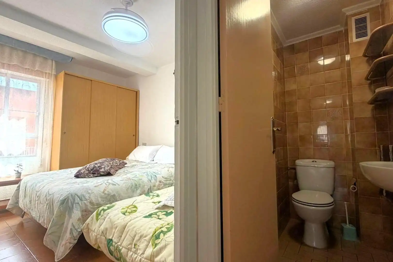 Habitación de Ático en venta en Torrevieja con Aire acondicionado, Calefacción y Amueblado