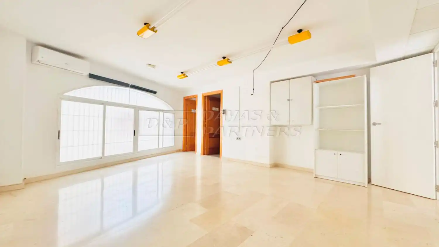 Local de alquiler en Orihuela con Aire acondicionado