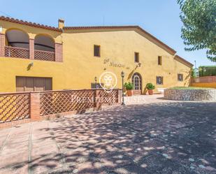 Vista exterior de Finca rústica en venda en Dosrius amb Calefacció, Jardí privat i Terrassa