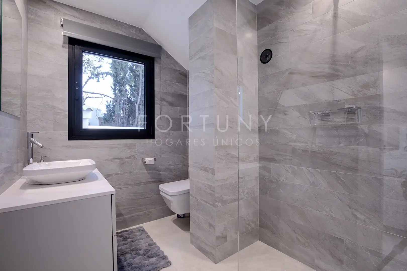 Baño de Casa o chalet en venta en Marbella con Aire acondicionado, Calefacción y Jardín privado