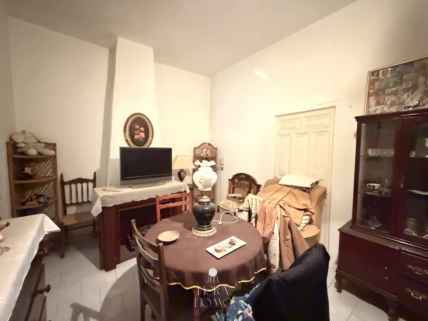 Sala d'estar de Casa adosada en venda en Pizarra amb Traster, Piscina i Moblat