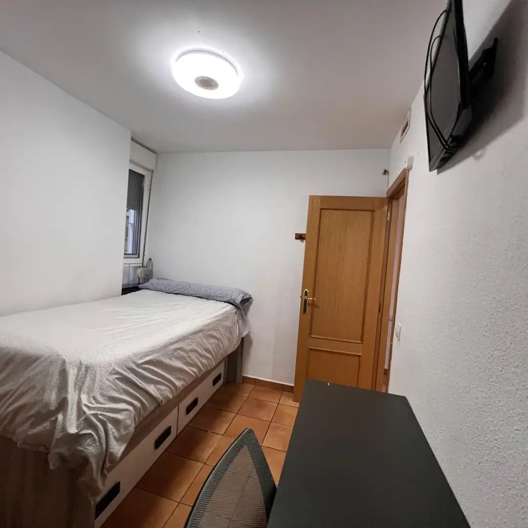Schlafzimmer von Einfamilien-Reihenhaus zum Verkauf in Chiva mit Heizung, Abstellraum und Balkon
