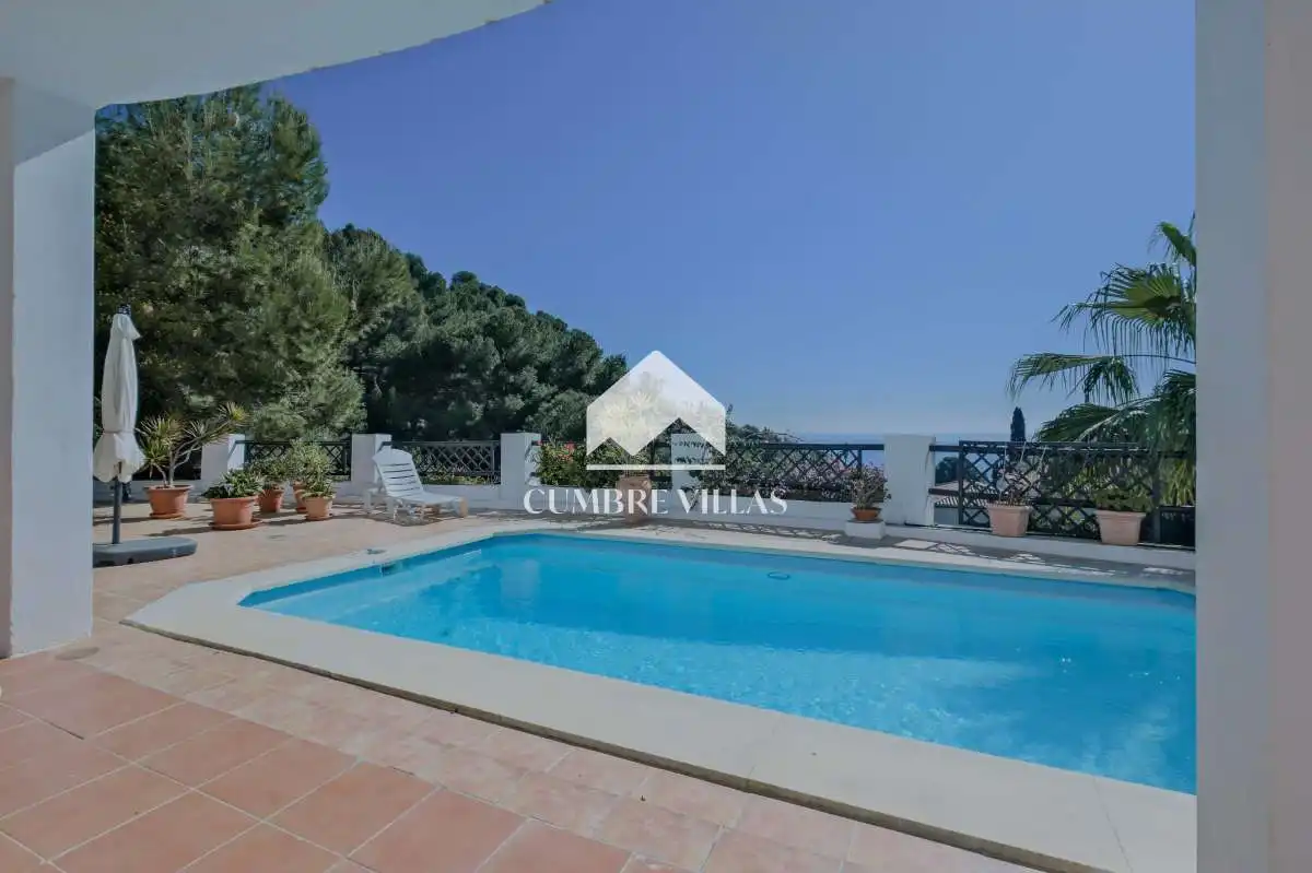 Piscina de Casa o xalet en venda en Almuñécar amb Calefacció, Jardí privat i Terrassa