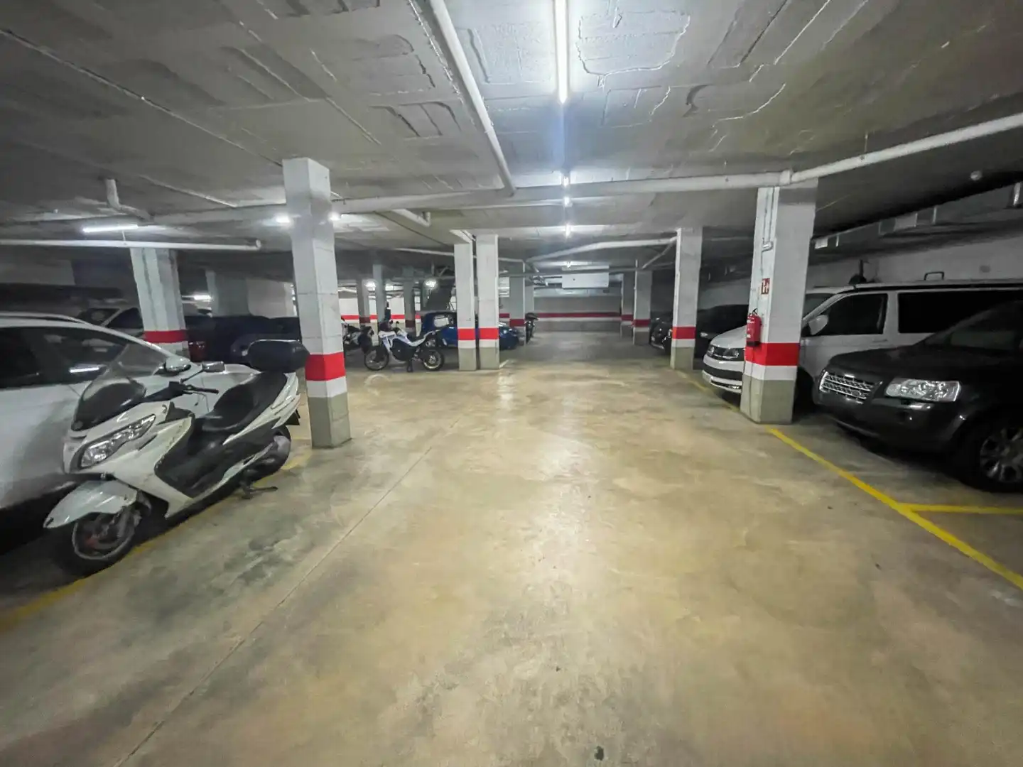 Parking de Dúplex en venta en Olesa de Montserrat con Terraza y Balcón