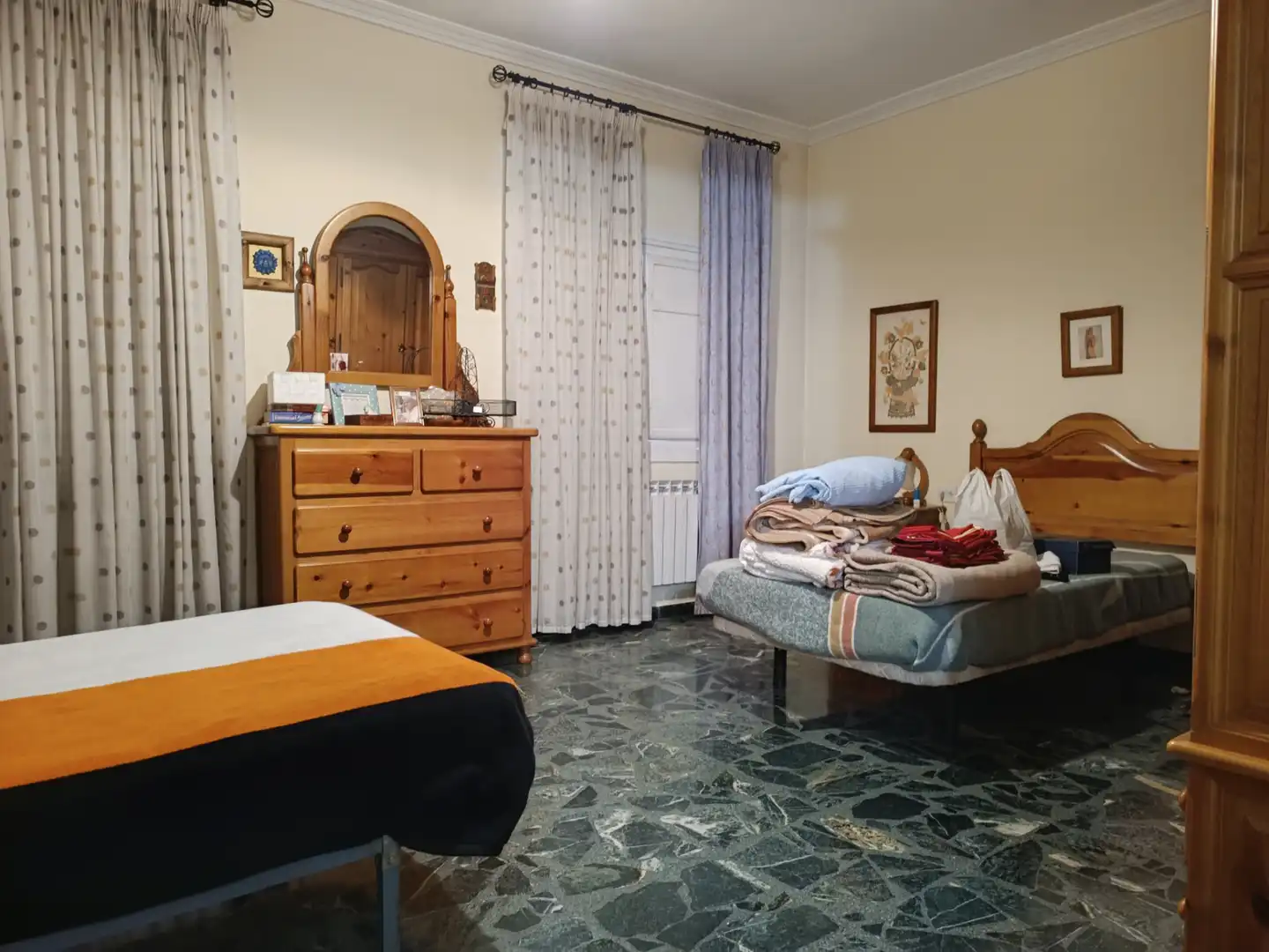 Dormitori de Casa o xalet en venda en Mancha Real amb Calefacció, Terrassa i Moblat