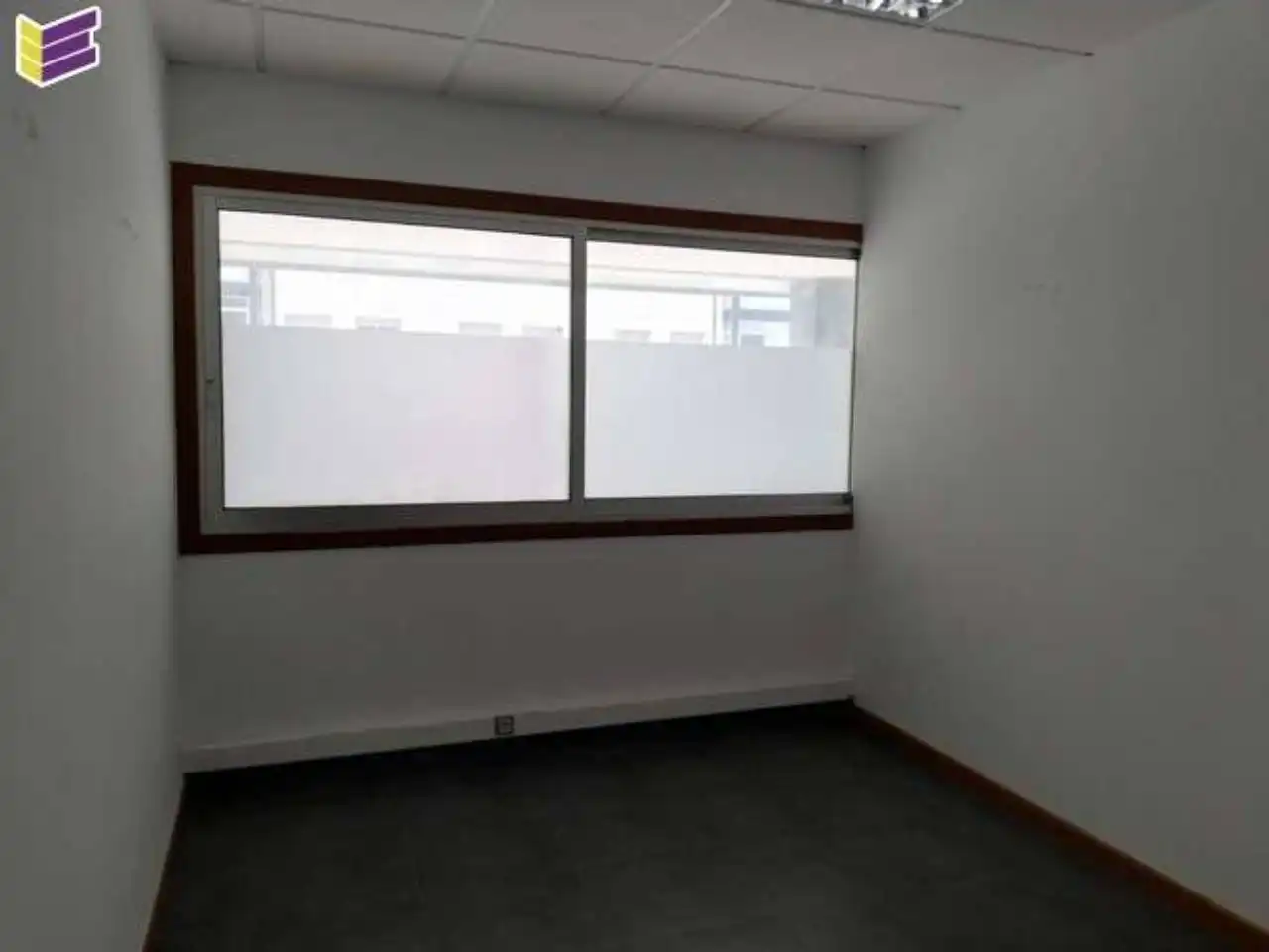 Office for sale in Navia