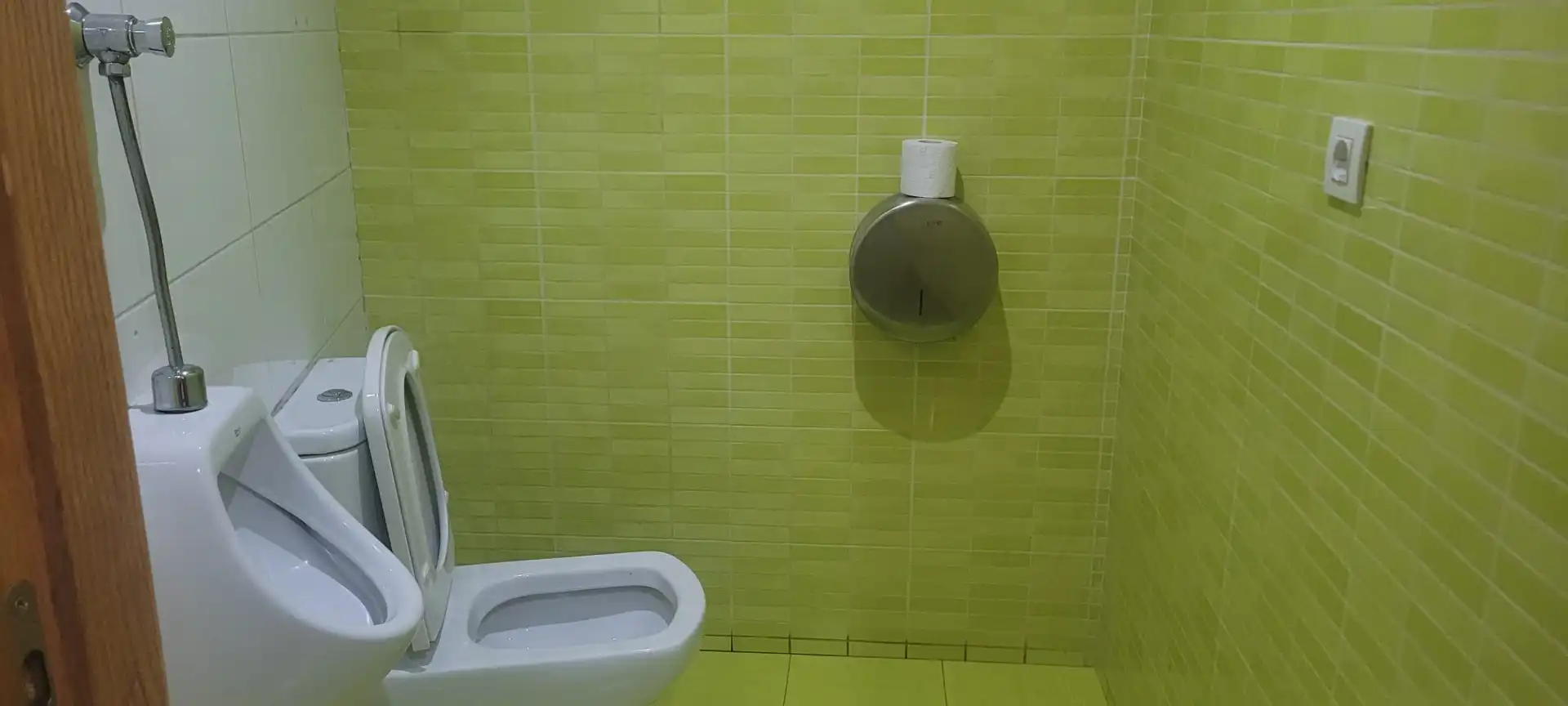 Baño de Local de alquiler en Trazo con Terraza y Amueblado