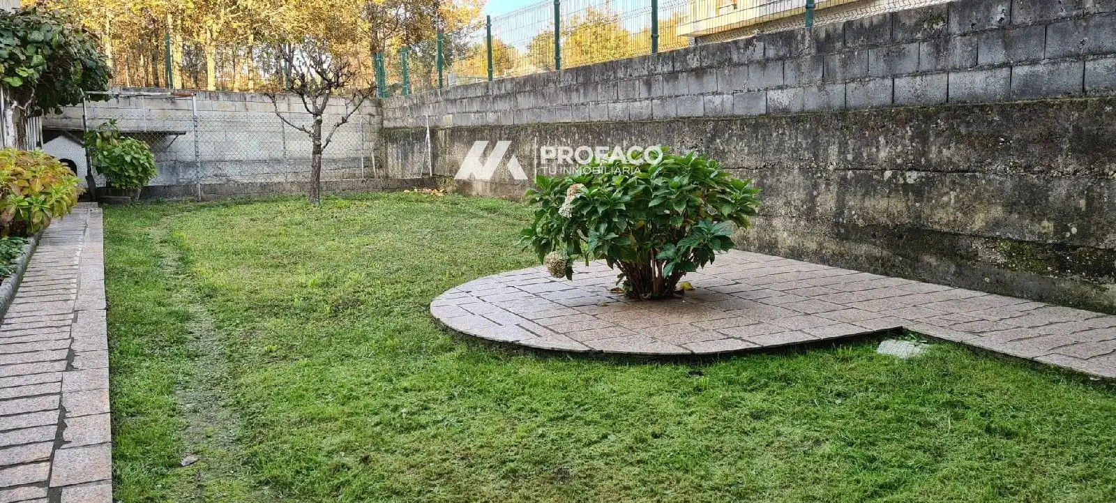 Adossat amb jardí en venda a Rúa Boborás, imagen 2