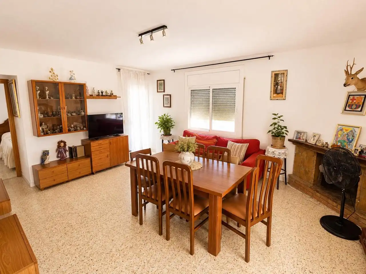 Sala d'estar de Casa o xalet en venda en Esparreguera amb Calefacció, Jardí privat i Terrassa