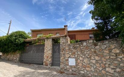 Exterior view of House or chalet for sale in Loranca de Tajuña  with Swimming Pool