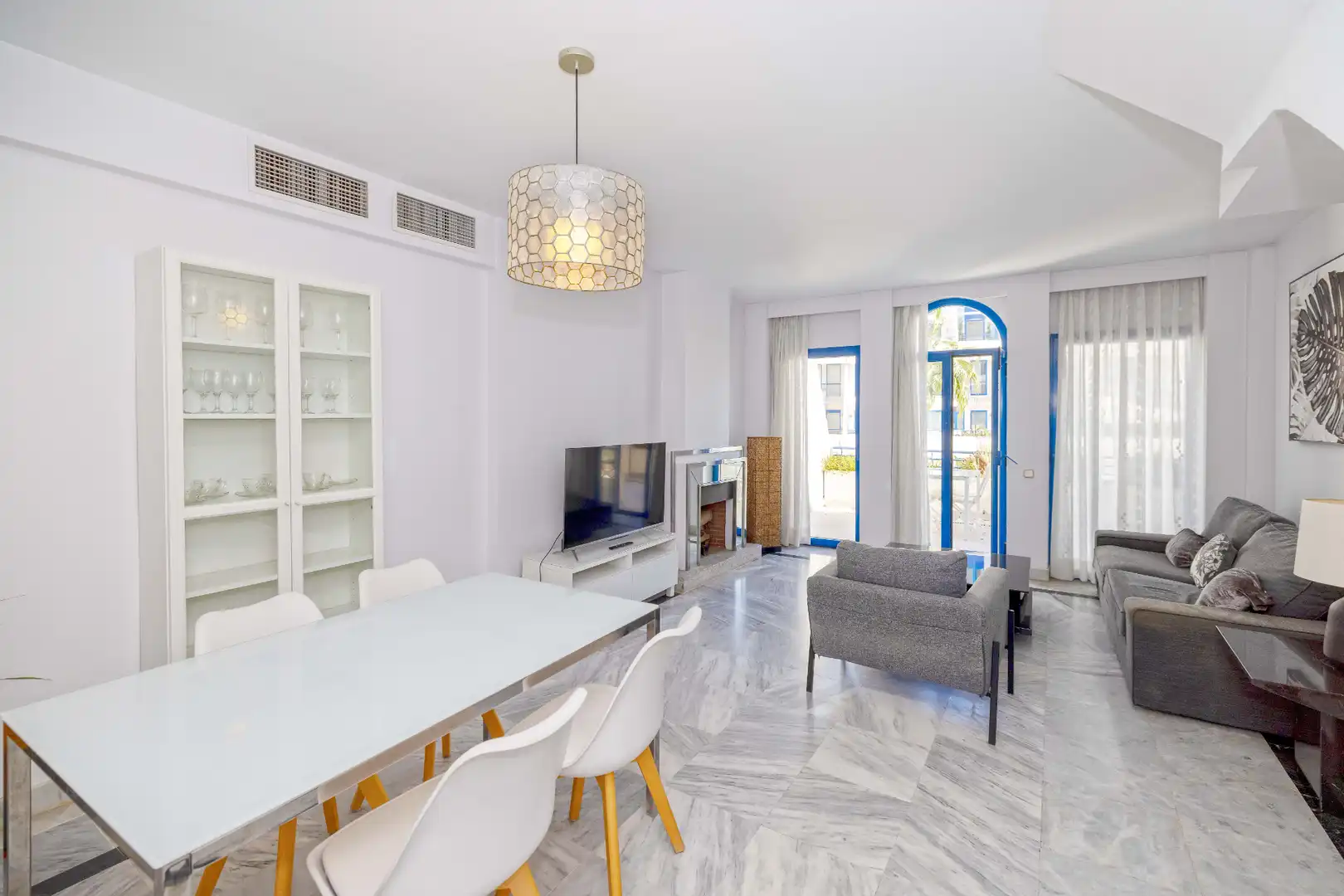 Comedor de Dúplex en venta en Marbella con Aire acondicionado, Calefacción y Terraza