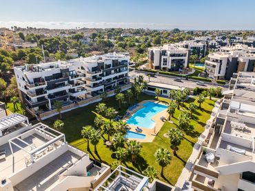 Penthouse mit Pool zum Verkauf in Orihuela Costa