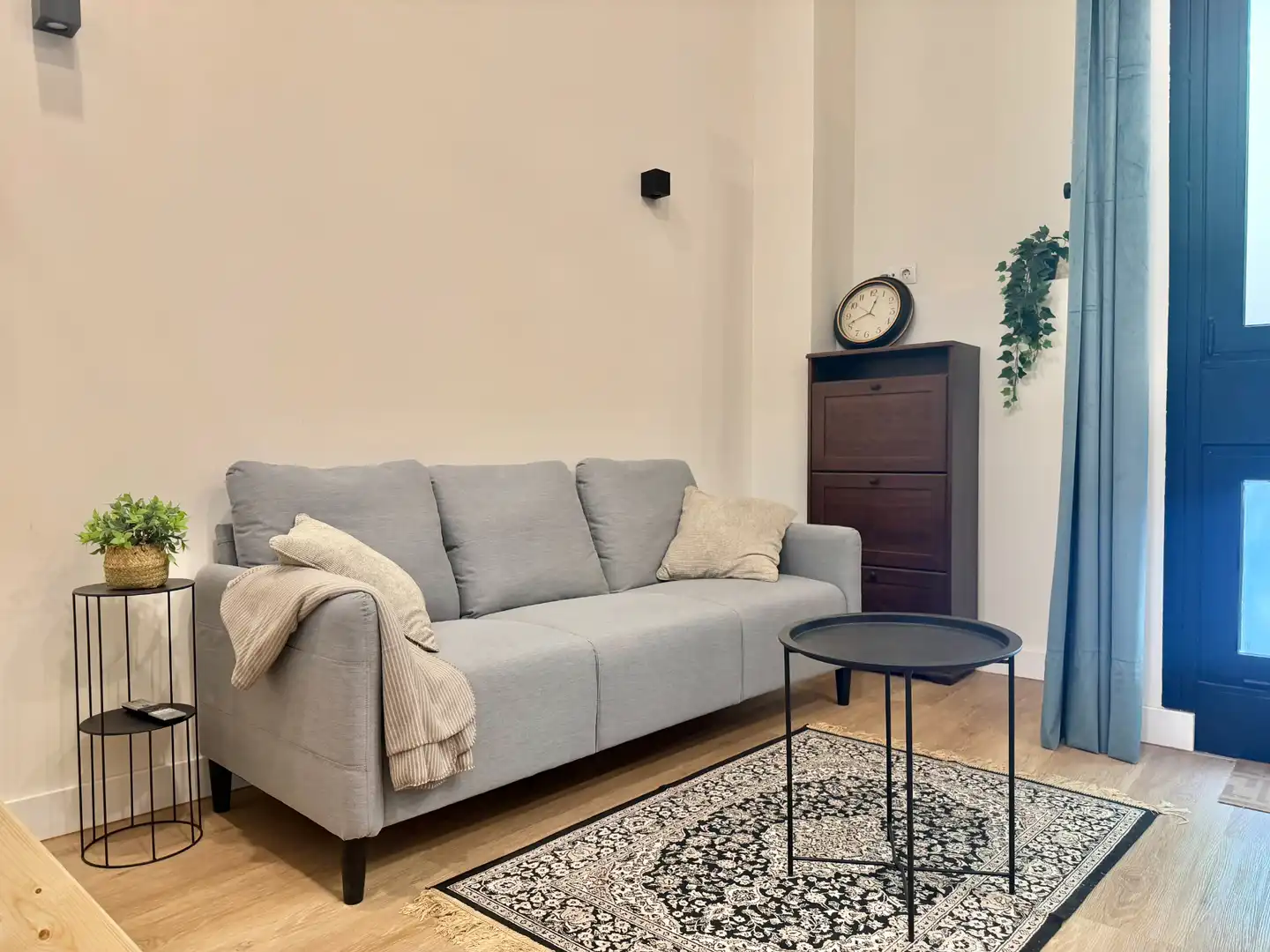 Wohnzimmer von Geschaftsraum zum Verkauf in Madrid mit Klimaanlage, Heizung und Möbliert
