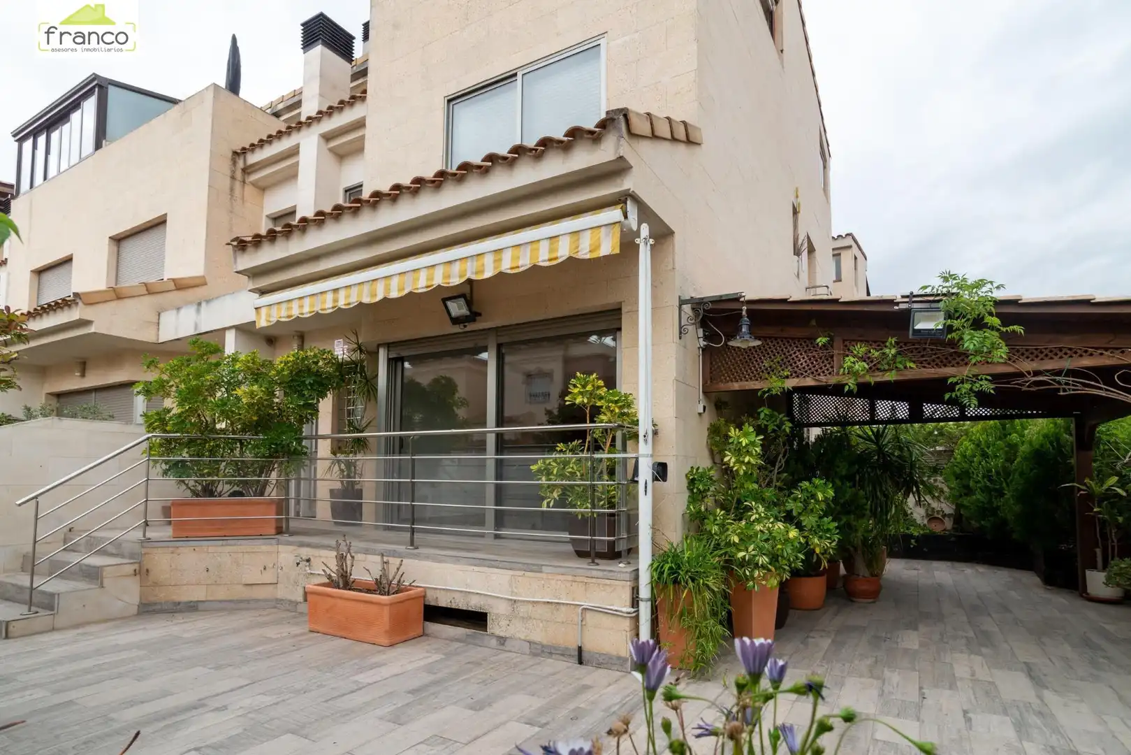 Casa adosada en venta en Murcia con Aire acondicionado, Calefacción y Jardín privado