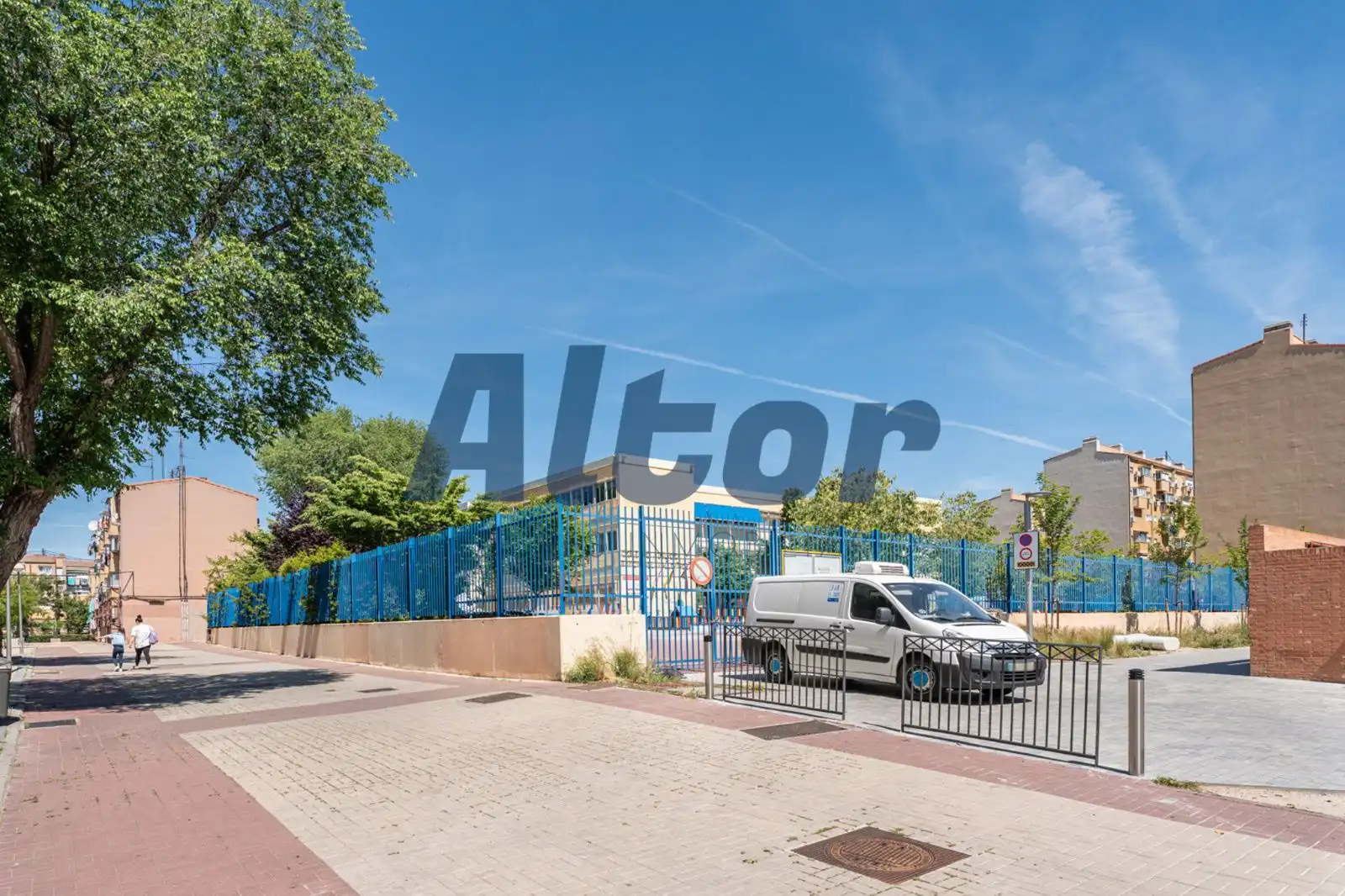 Parking de Piso en venta en Madrid con Calefacción y Amueblado