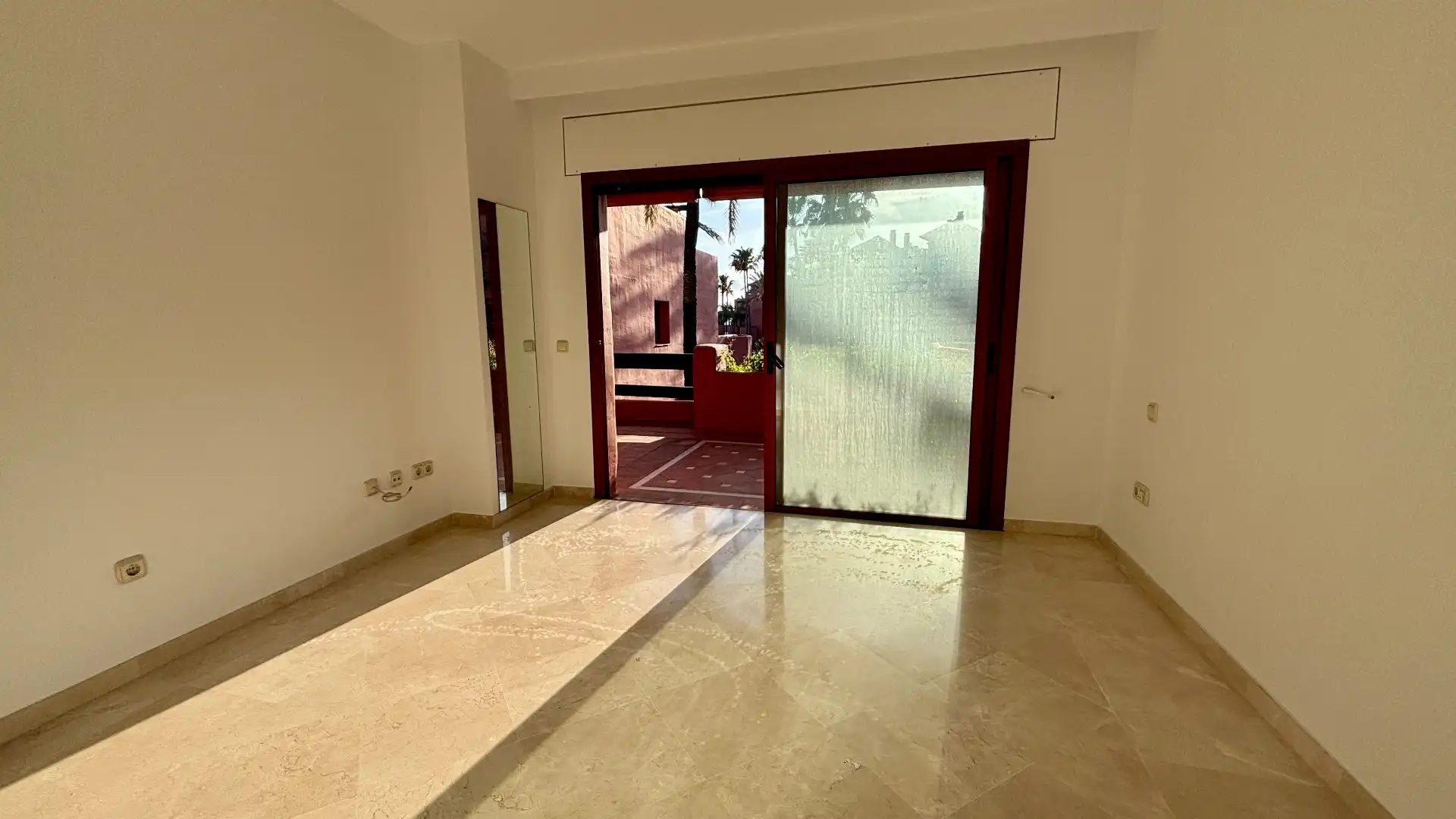 Piso en venta en Urbanizacion Menara Beach, 8, Guadalmansa