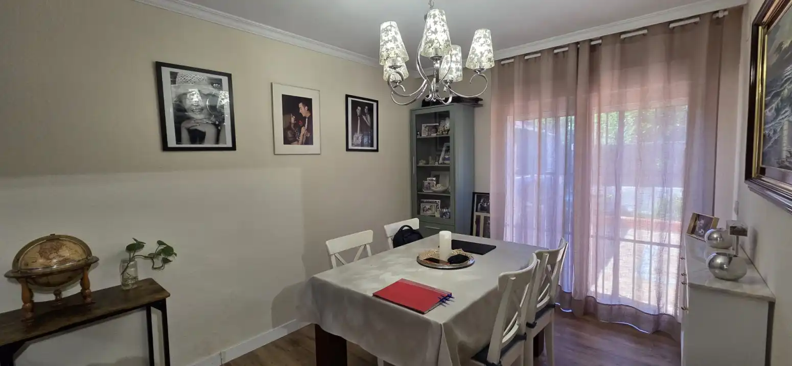 Comedor de Casa o chalet en venta en Getafe con Calefacción y Jardín privado