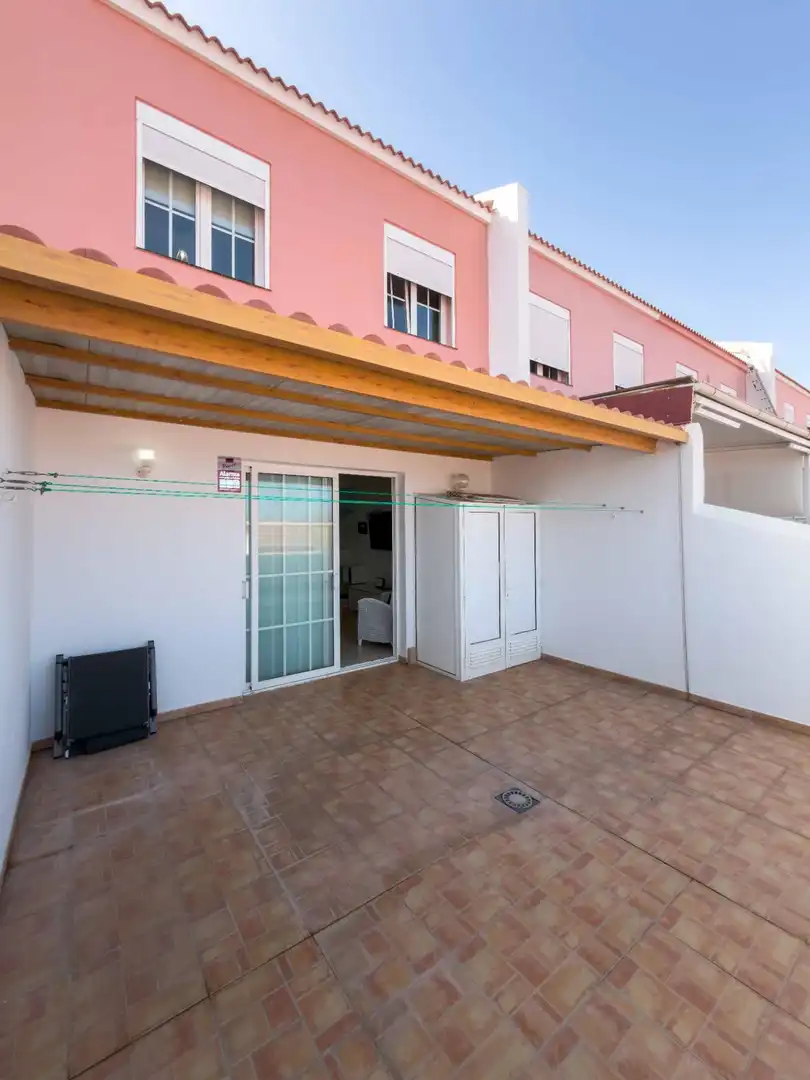 Terrassa de Casa adosada en venda en Granadilla de Abona amb Terrassa, Traster i Moblat