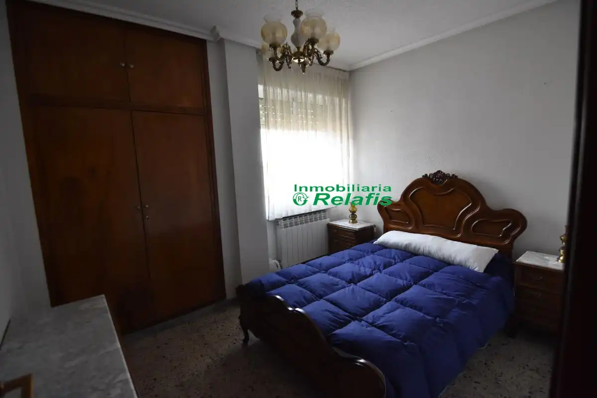 Habitación de Piso en venta en Ciudad Rodrigo con Calefacción, Terraza y Amueblado