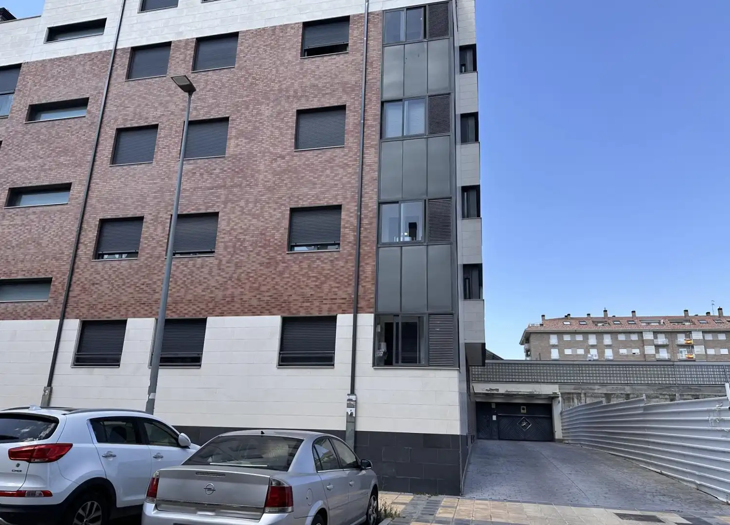 Außenansicht von Garage zum Verkauf in Arroyo de la Encomienda