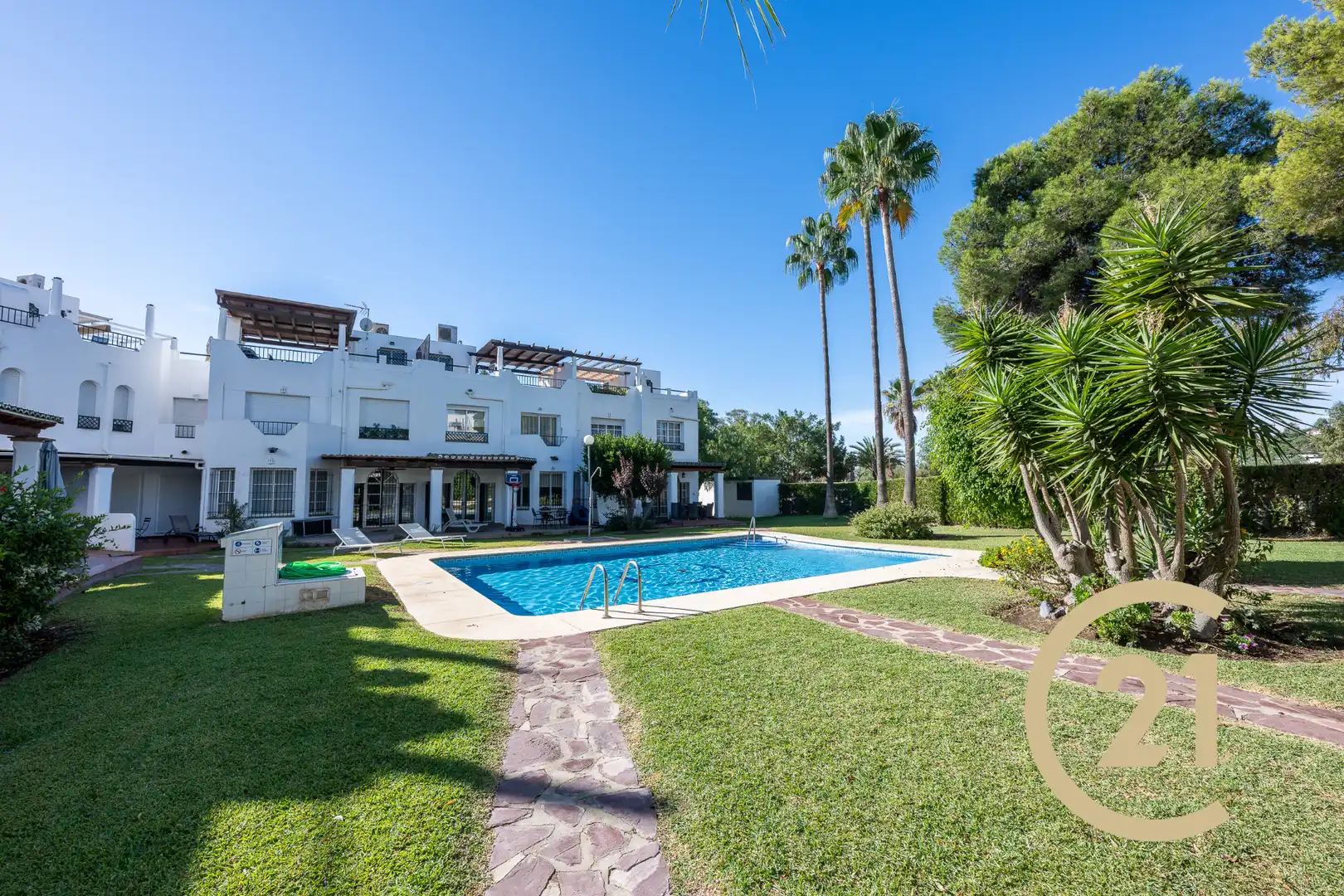 Jardín de Casa adosada en venta en Marbella con Aire acondicionado, Terraza y Piscina comunitaria