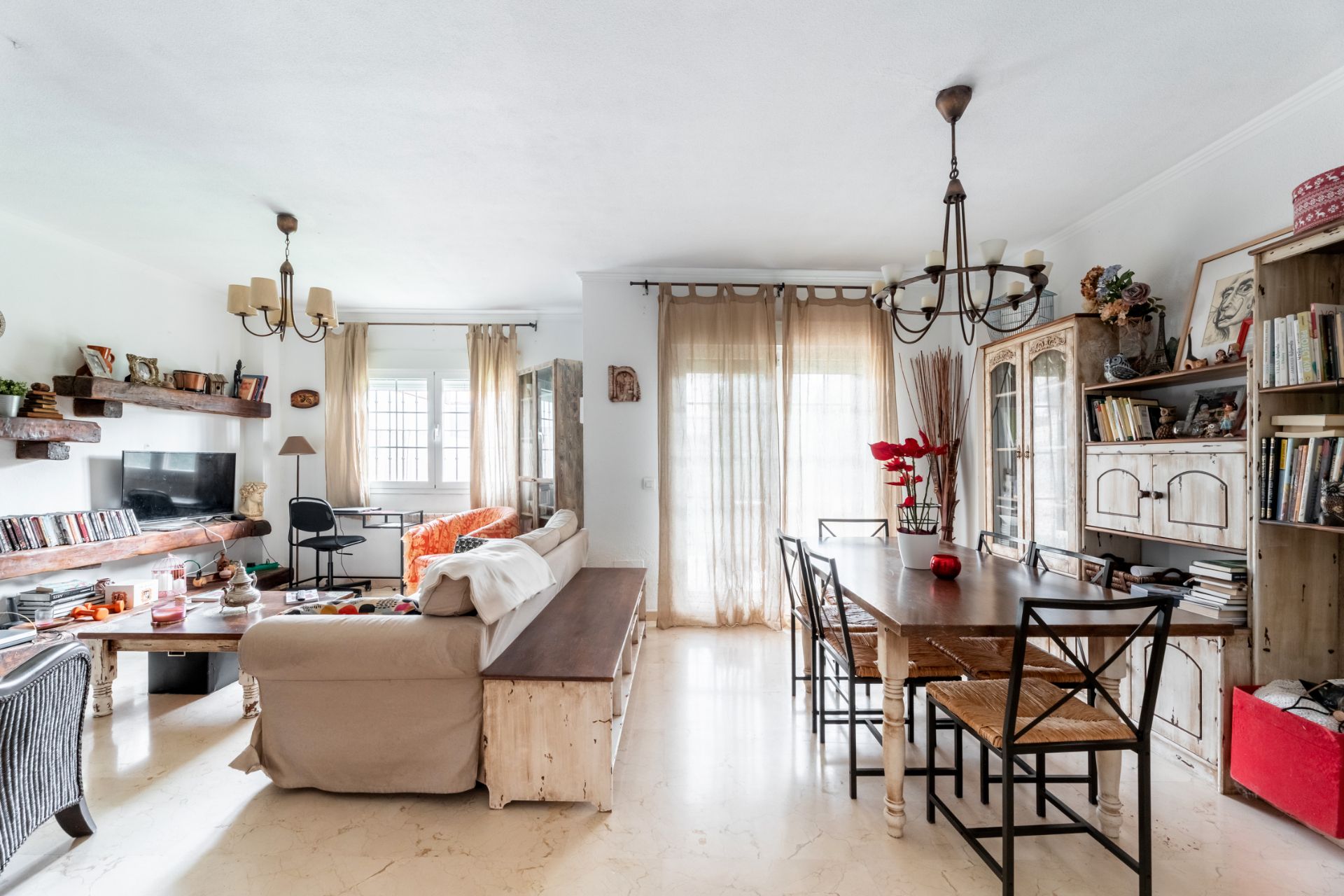 Living room of Single-family semi-detached for sale in Arroyomolinos (Madrid)  with Air Conditioner, Heating and Private garden