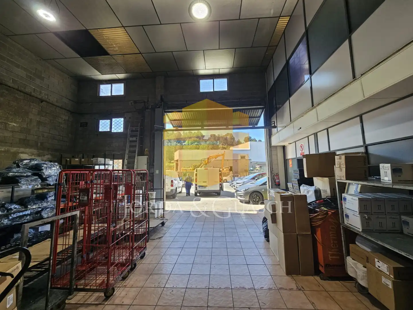 Nave industrial in affitto a Carrer de les Torrenteres 26, imagen 2