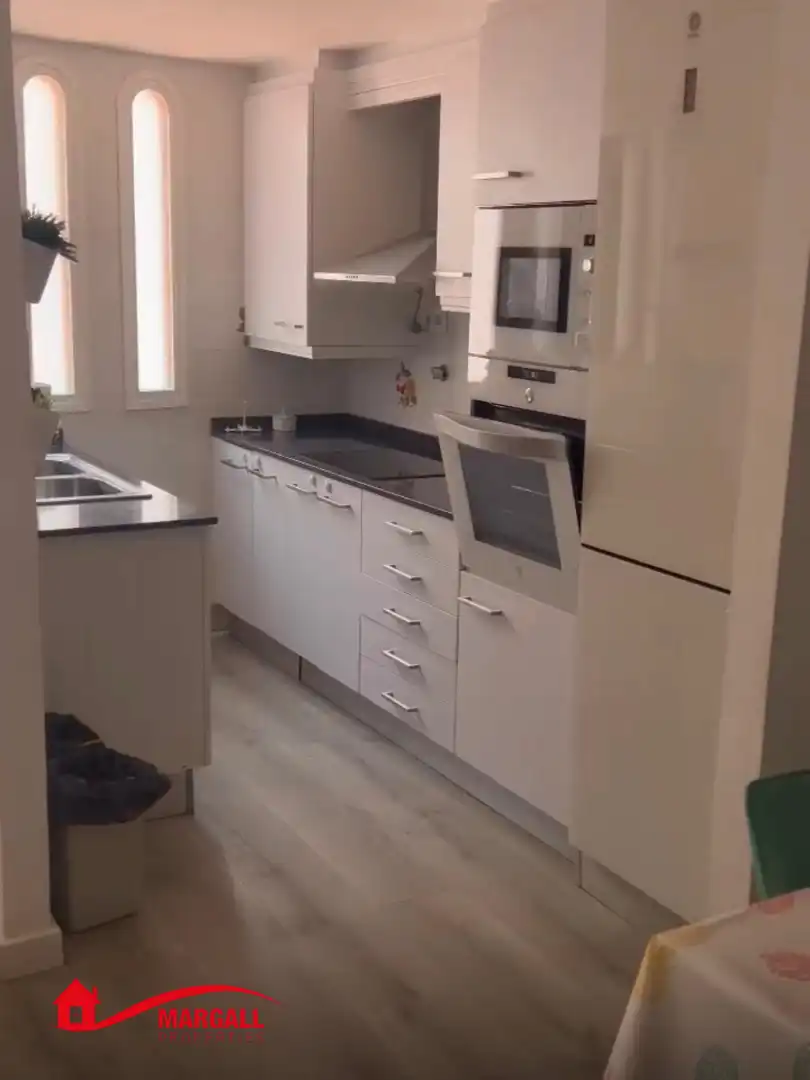 Cocina de Casa adosada de alquiler en La Pobla de Farnals con Aire acondicionado, Calefacción y Terraza