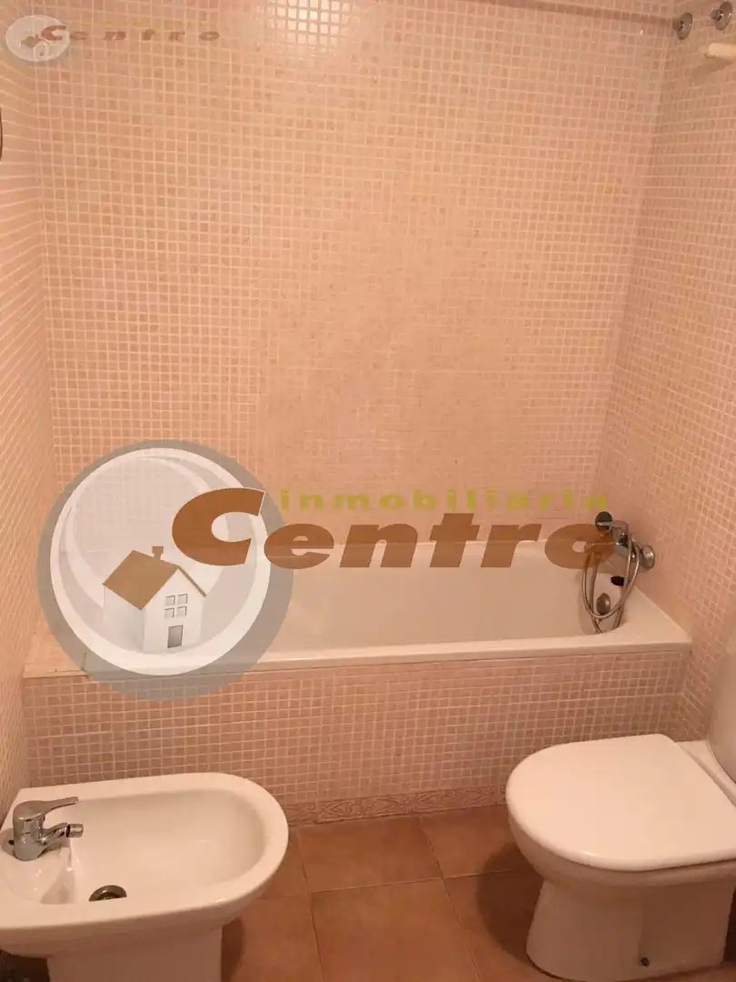 Baño de Piso en venta en Albacete con Calefacción
