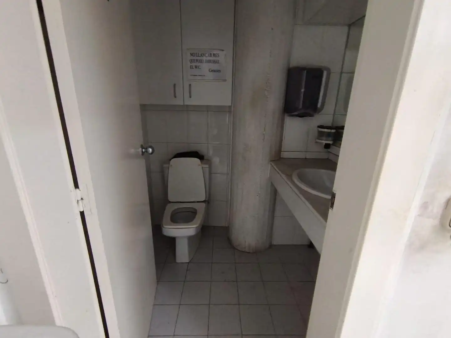 Local comercial de lloguer a Centre - Sant Oleguer, imagen 26