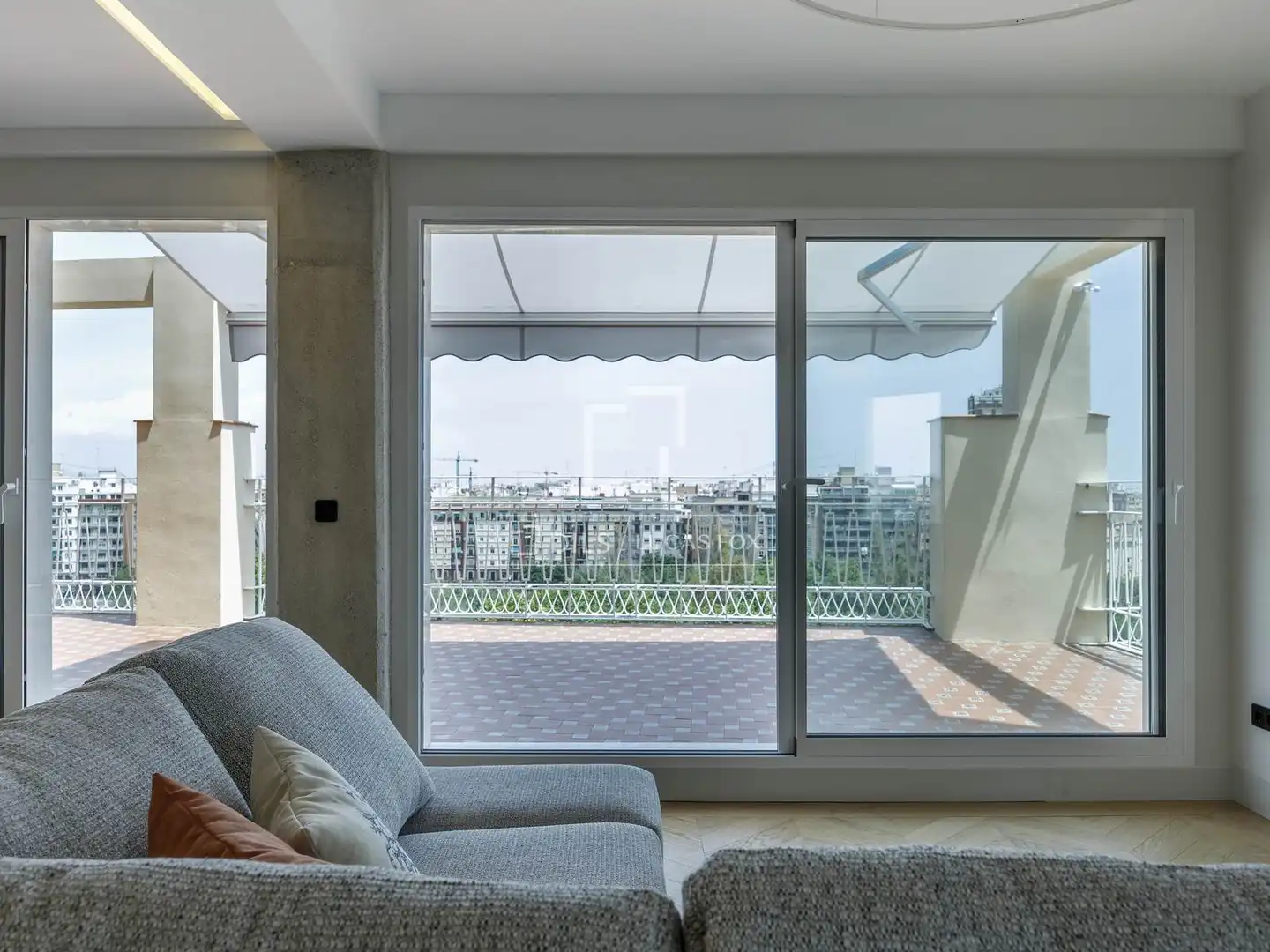 Balcony of Attic for rent in Valencia  with Air Conditioner, Heating and Parquet flooring