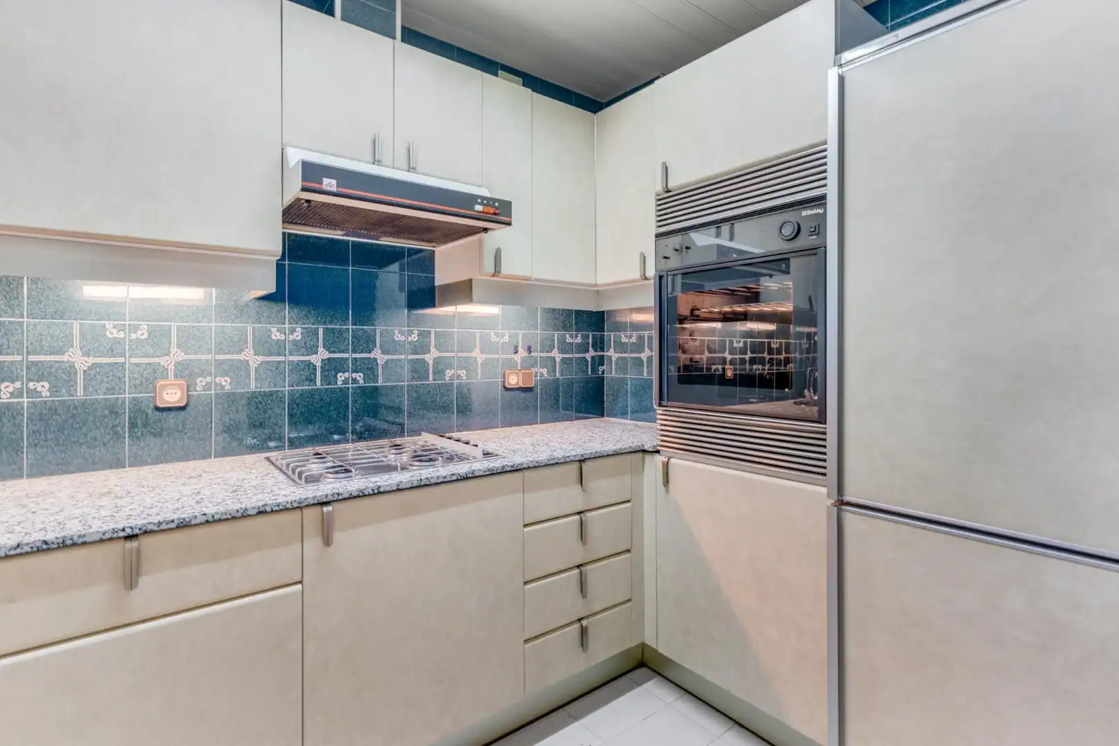 Cocina de Piso en venta en Barcelona con Balcón y Alarma