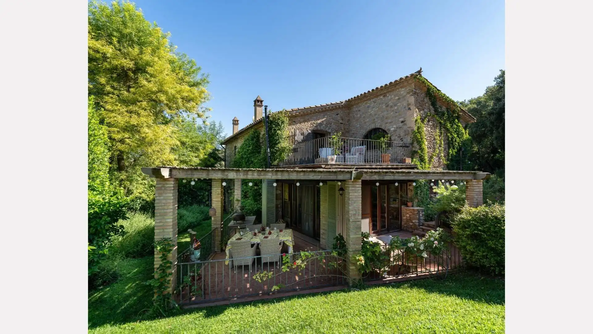 Terraza de Finca rústica en venta en Esponellà con Aire acondicionado, Calefacción y Jardín privado