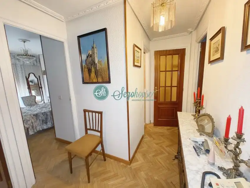 Piso en venta en Segovia con Calefacción, Terraza y Trastero