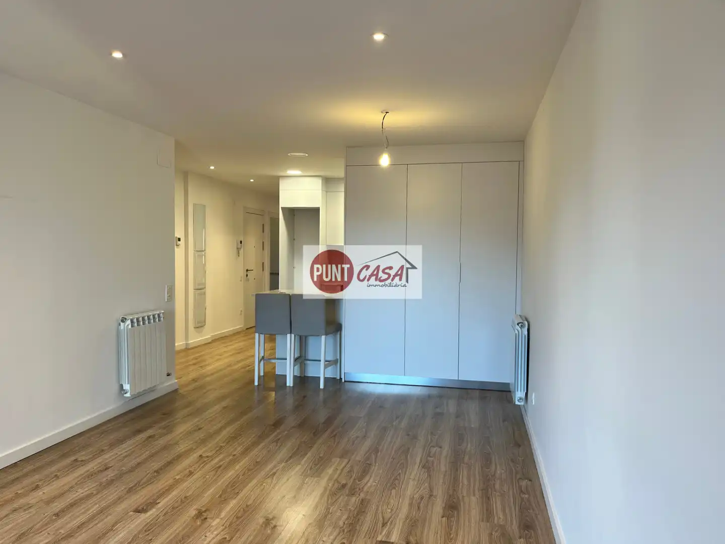 Habitación de Piso de alquiler en Lleida con Calefacción, Parquet y Horno