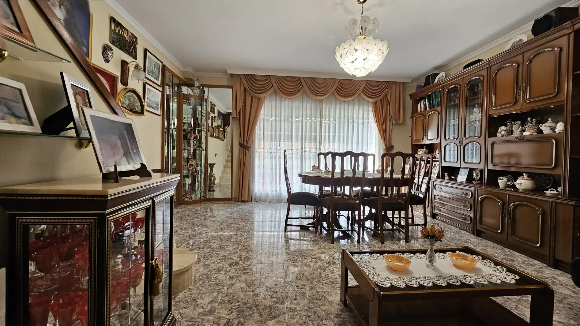 Sala d'estar de Casa adosada en venda en Sabadell amb Aire condicionat, Calefacció i Terrassa