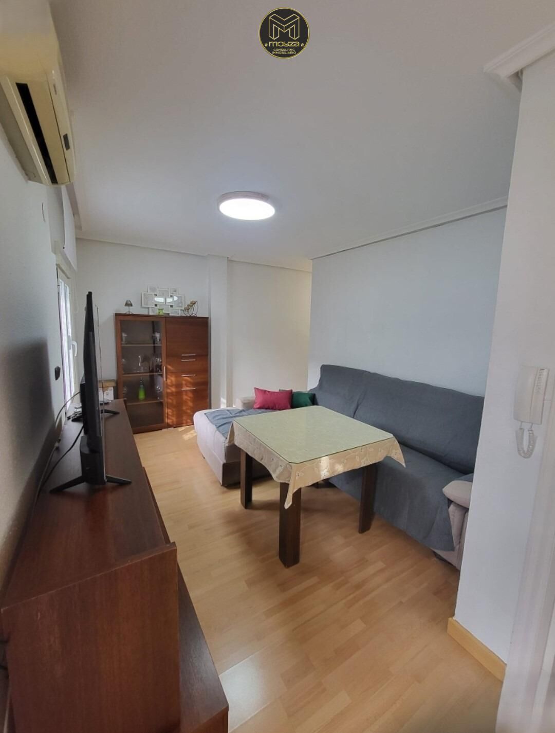 Sala d'estar de Pis de lloguer en  Jaén Capital amb Aire condicionat, Parquet i Terrassa