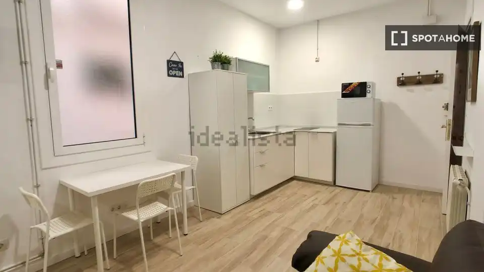 Room in Vila de Gràcia