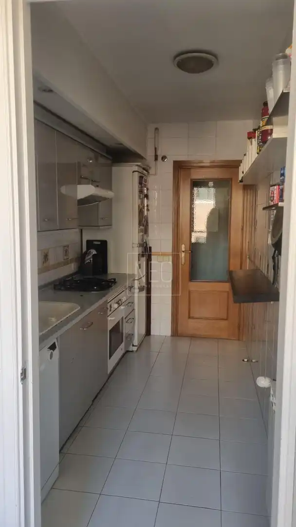 Cocina de Dúplex en venta en Madrid con Aire acondicionado, Calefacción y Jardín privado