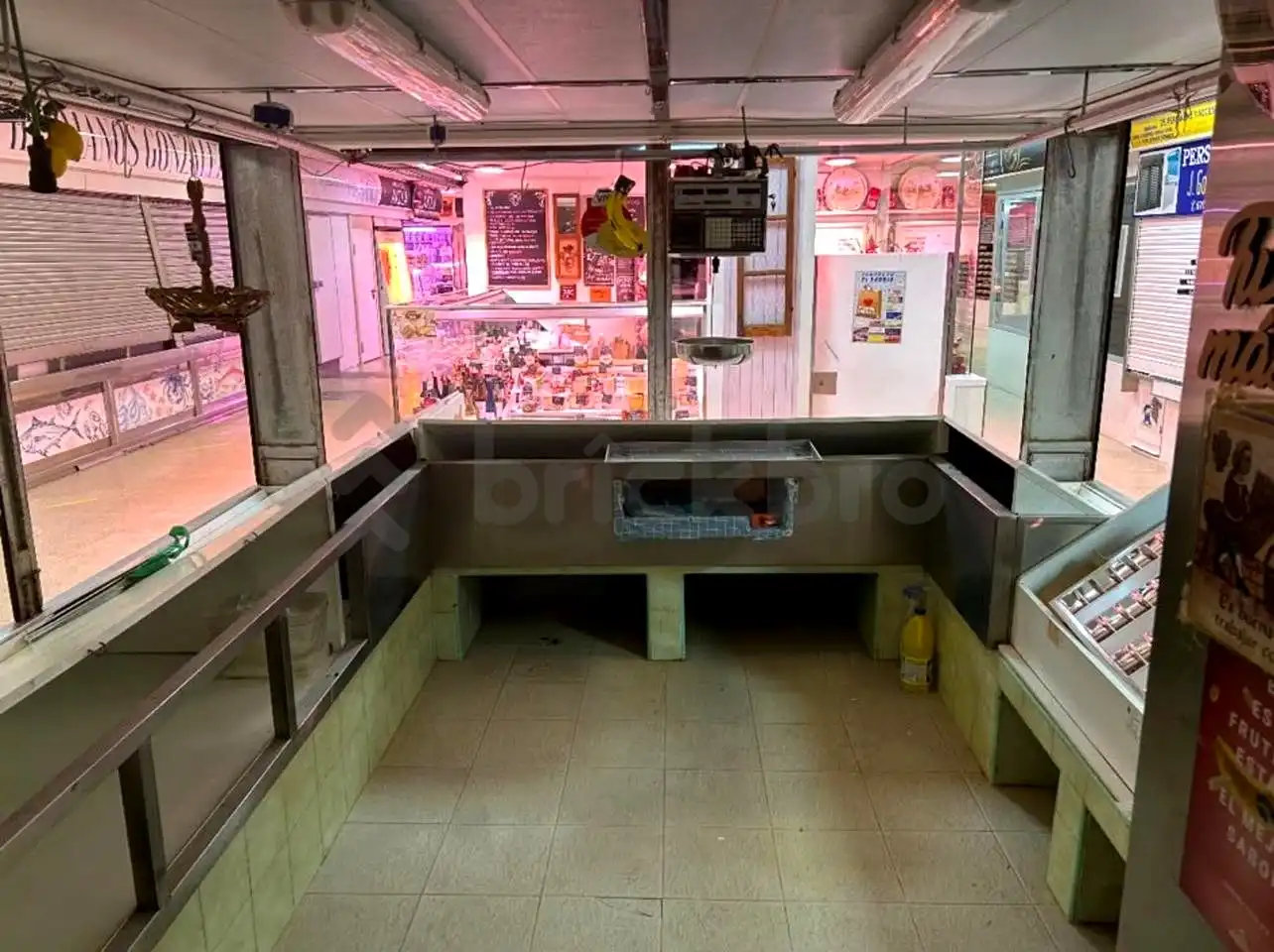 Business premises for sale in De Valderribas