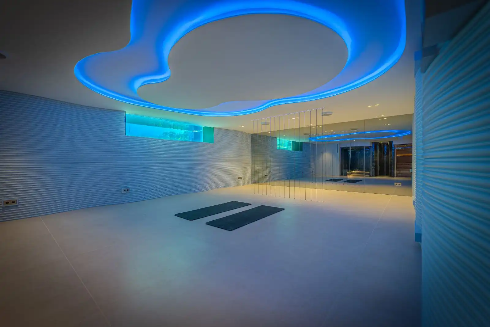 Swimming pool of Houses for sale in Calvià  with Air Conditioner, Heating and Private garden
