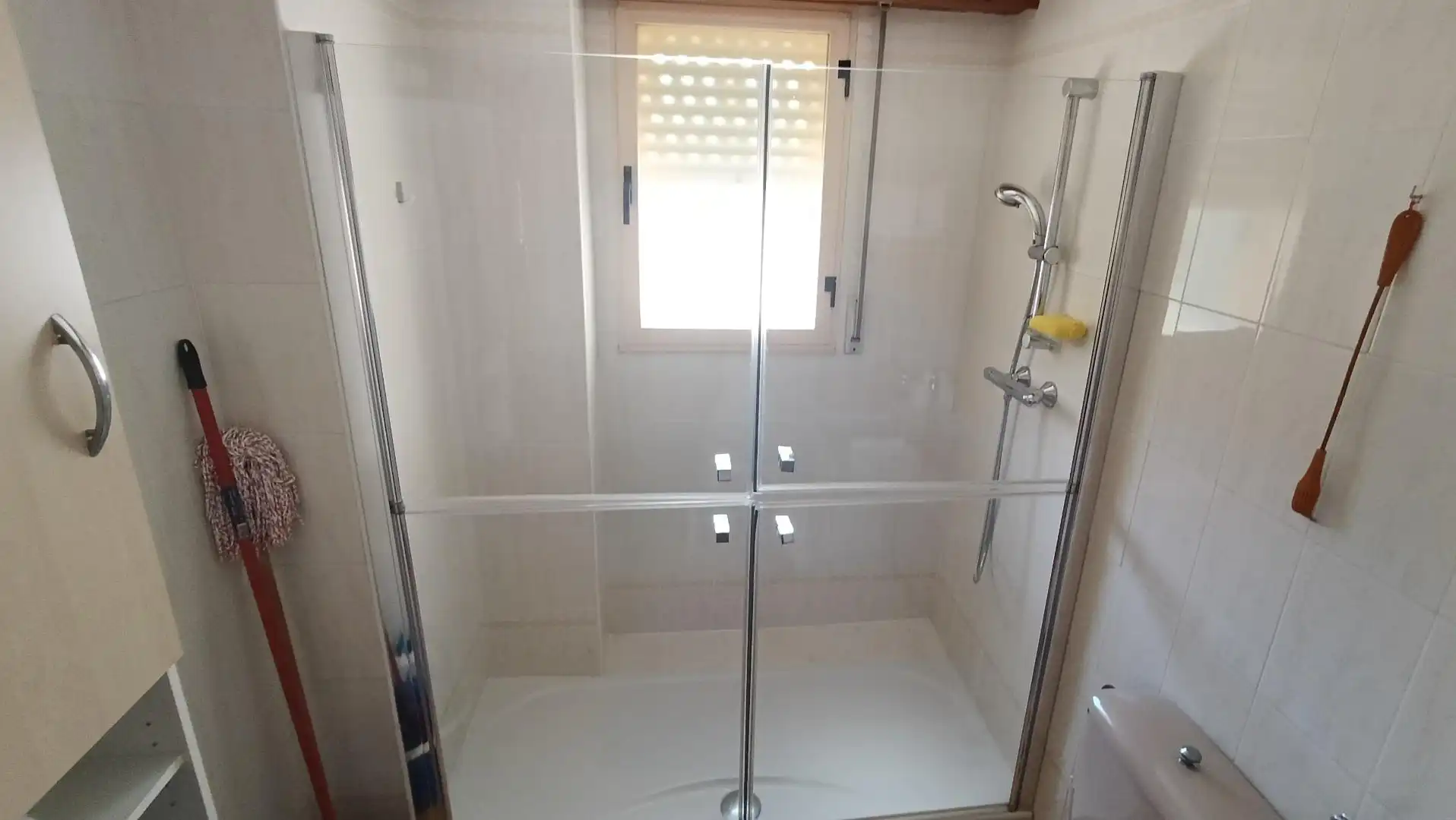 Baño de Piso en venta en Burgos con Calefacción, Terraza y Trastero