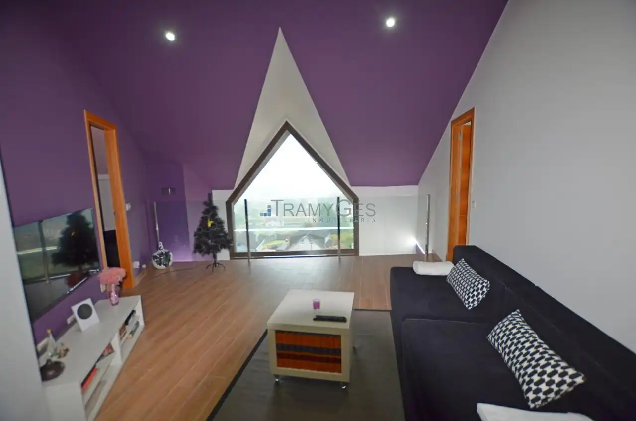 Sala de estar de Casa o chalet en venta en Tui con Calefacción, Jardín privado y Terraza