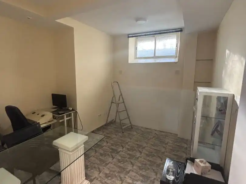 Commercial properties for sale in Algete  with Air Conditioner and Furnished
