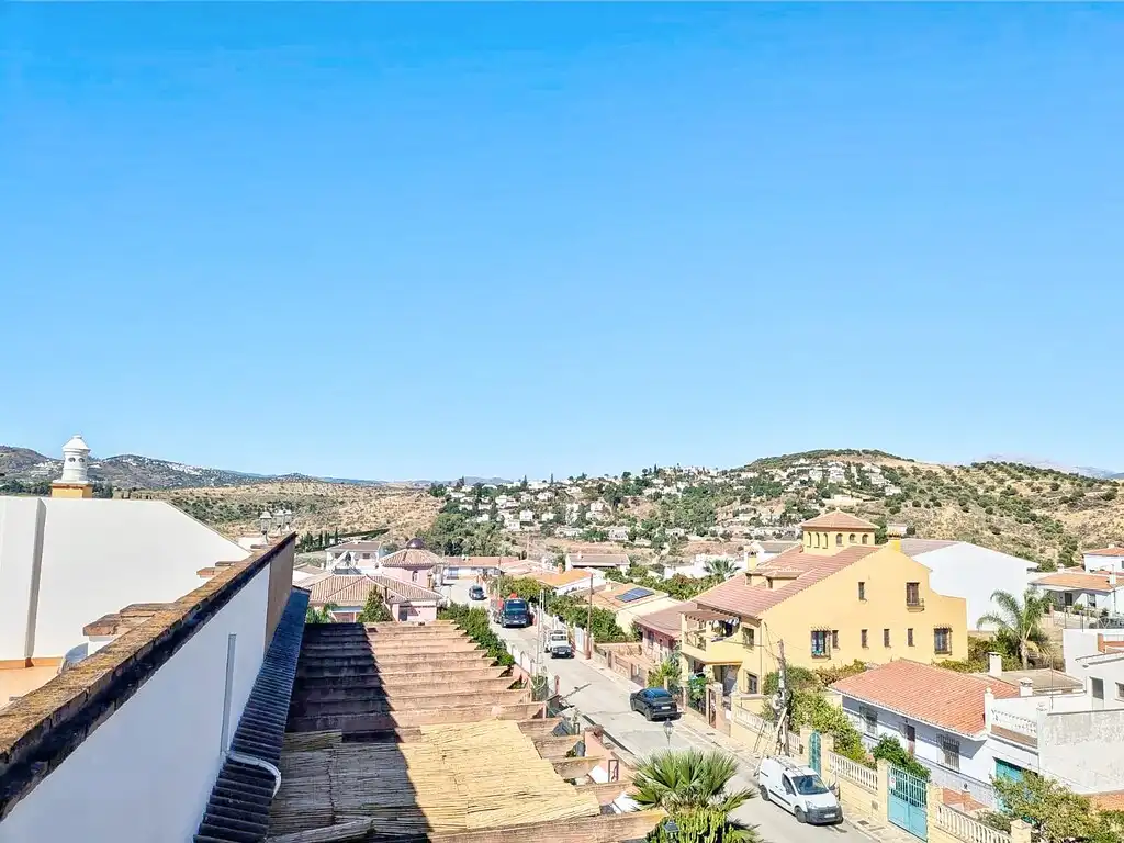 Außenansicht von Dachboden zur Miete in Alcaucín, Málaga