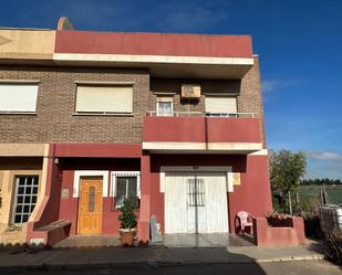 Vista exterior de Casa adosada en venda en Cartagena amb Terrassa i Balcó