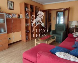 Living room of Apartment for sale in Santovenia de la Valdoncina  with Heating, Storage room and Furnished
