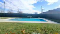 Swimming pool of Planta baja for sale in  Lleida Capital  with Air Conditioner, Heating and Terrace