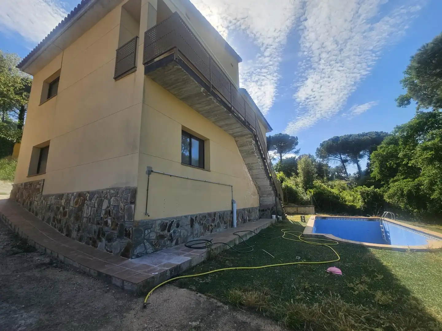 Vista exterior de Casa o xalet en venda en Fogars de la Selva amb Calefacció, Jardí privat i Terrassa